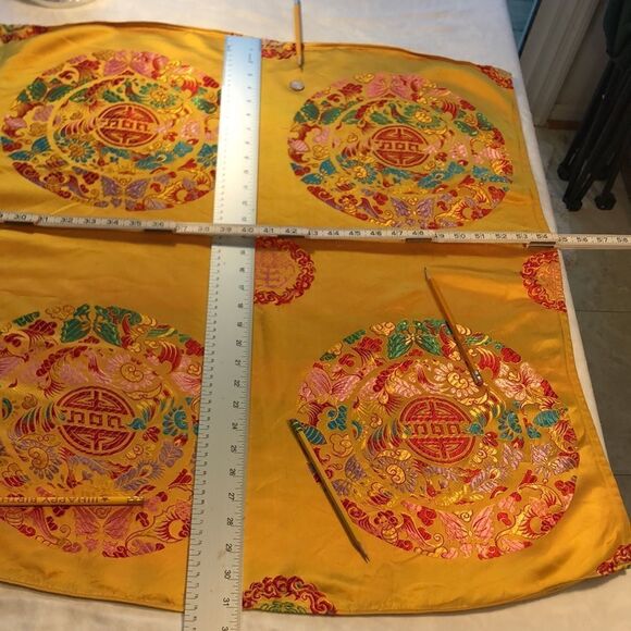VINTAGE ASIAN Fabric with flaws at least 40 years old. - Picture 2 of 16